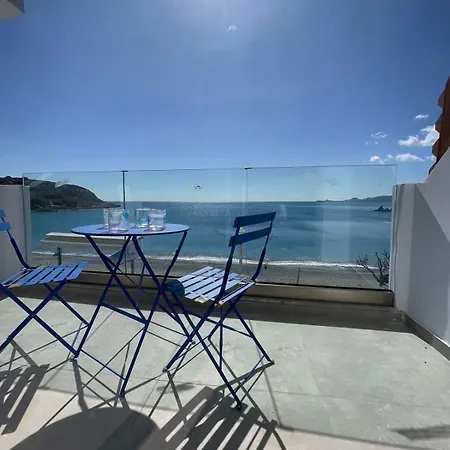 Sea Breeze Modern With A Refreshing Balcony View Apartman