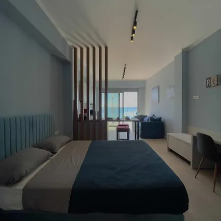 Lejlighed Sea Breeze Modern With A Refreshing Balcony View *