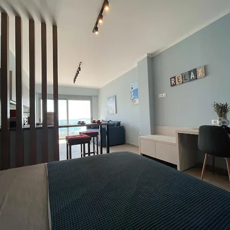 Sea Breeze Modern With A Refreshing Balcony View * Haráki