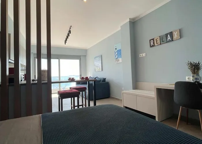 Sea Breeze Modern With A Refreshing Balcony View * Haraki